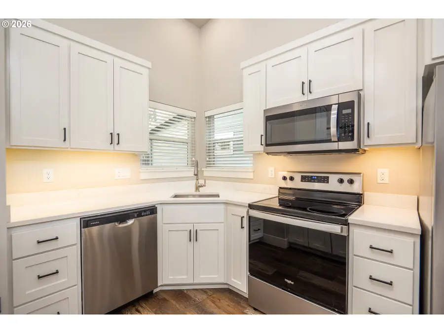 364 19th St, Springfield, OR 97477 - Image #3