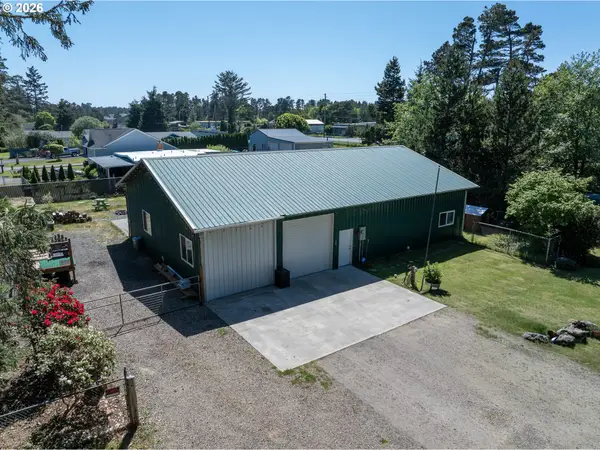 1700 203rd Ln, OceanPark, WA 98640