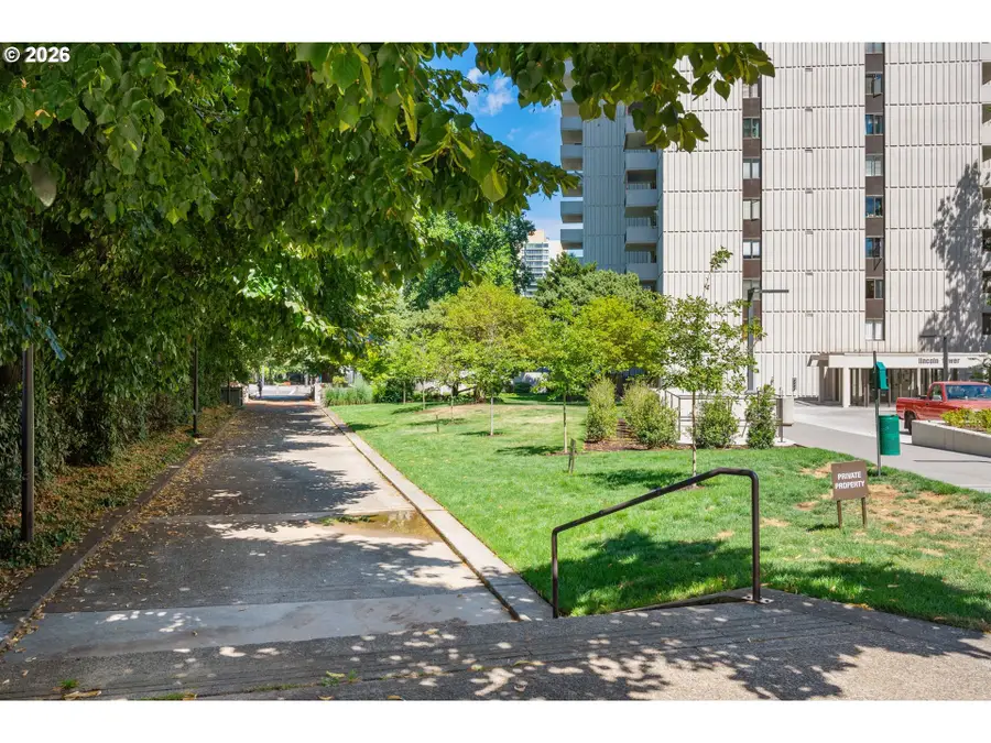 2211 SW 1st Ave #1704, Portland, OR 97201 - #2