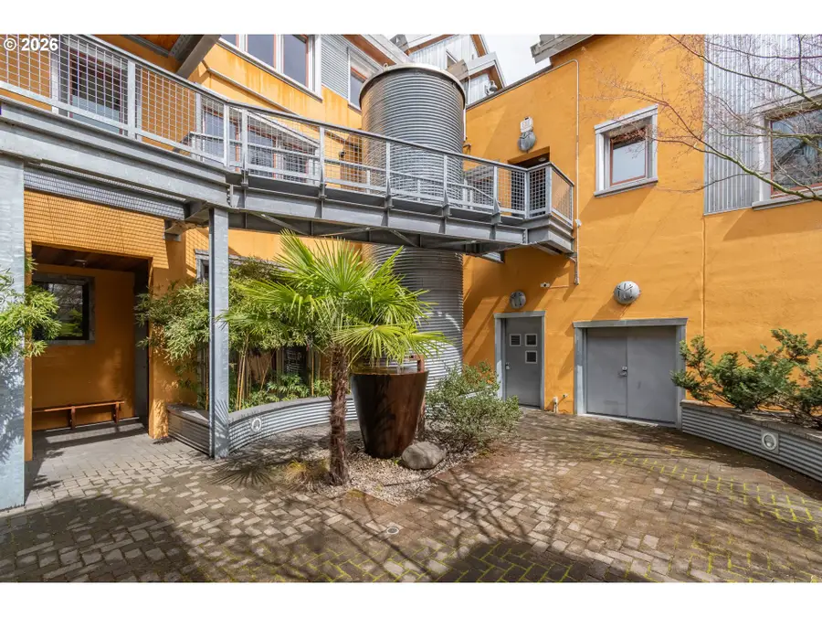 321 Mill St #2, Eugene, OR 97401 - #3