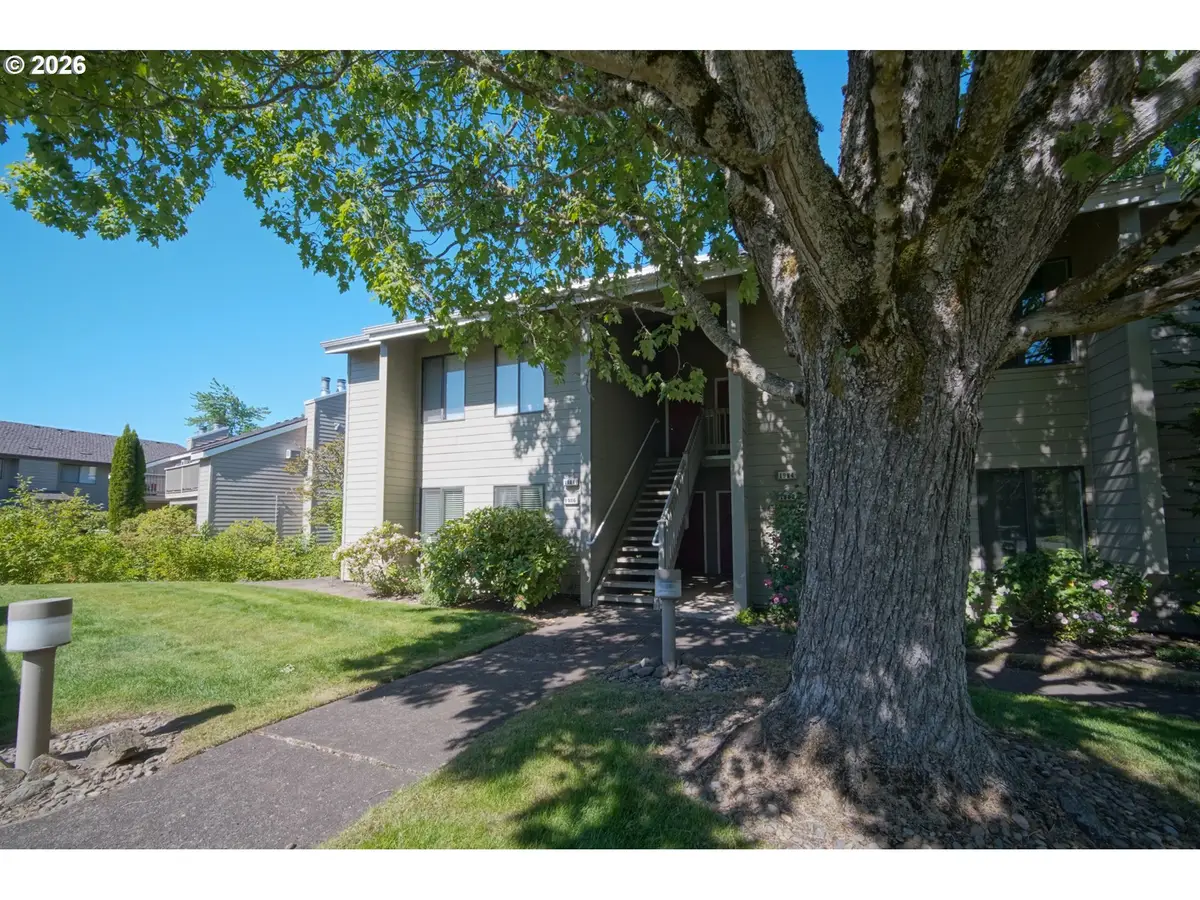 1986 Lake Isle Dr, Eugene, OR 97401 - #1