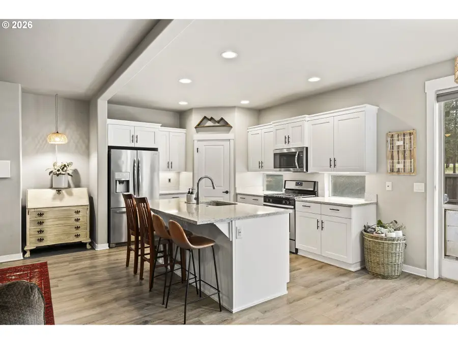 60439 Hedgewood Ln, Bend, OR 97702 - #3