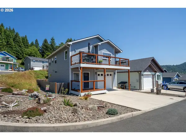 708 Vine Maple Ln, Garibaldi, OR 97118
