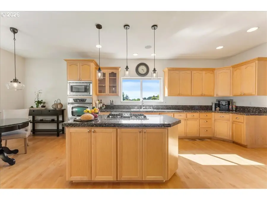 13658 SE Snowfire Dr, Happy Valley, OR 97086 - #3