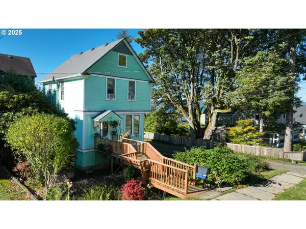 501 38th St, Astoria, OR 97103