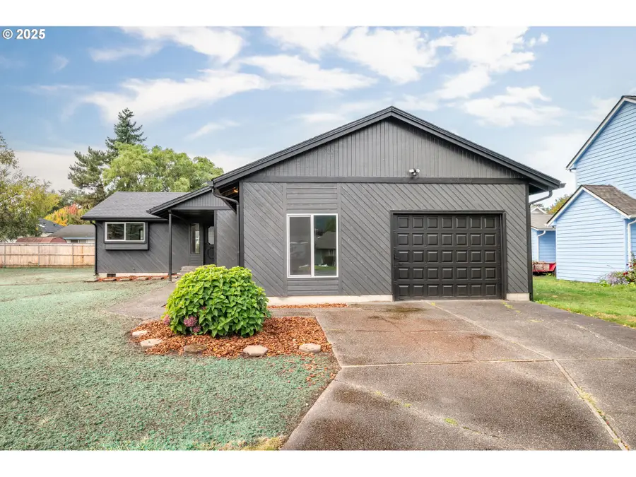 2421 Hickory Ave, Longview, WA 98632 - Image #2