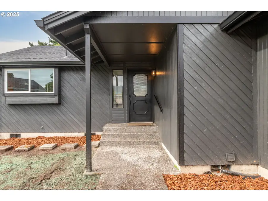 2421 Hickory Ave, Longview, WA 98632 - Image #3