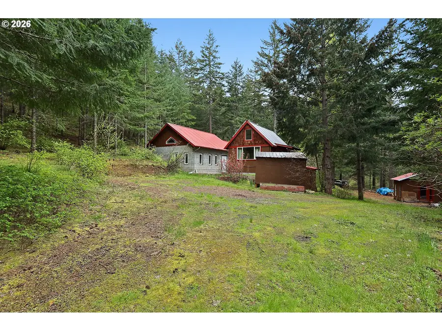 565 Canyon Rd, Lyle, WA 98635 - #2