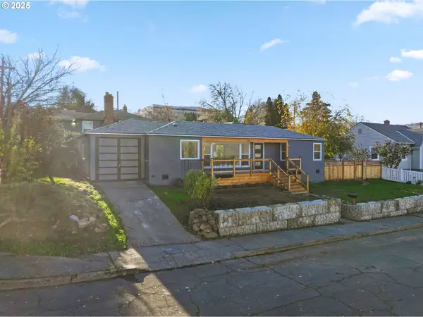 602 W 13th St, TheDalles, OR 97058