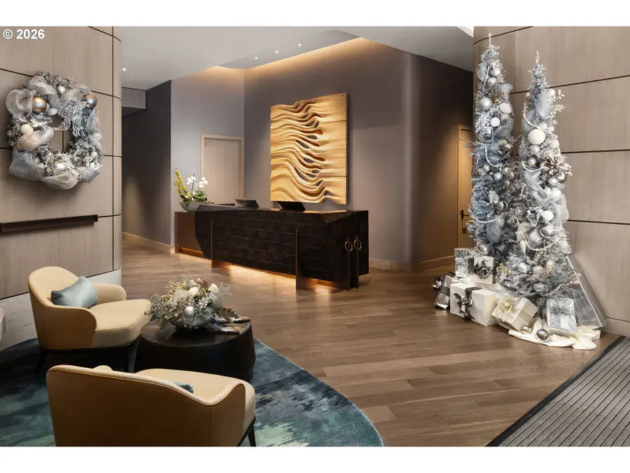 550 SW 10th Ave #2204, Portland, OR 97205 - #3