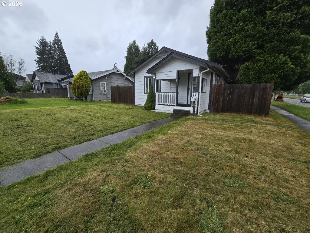 365 26th Ave, Longview, WA 98632 - #1