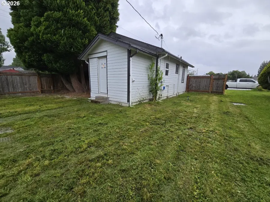 365 26th Ave, Longview, WA 98632 - #3