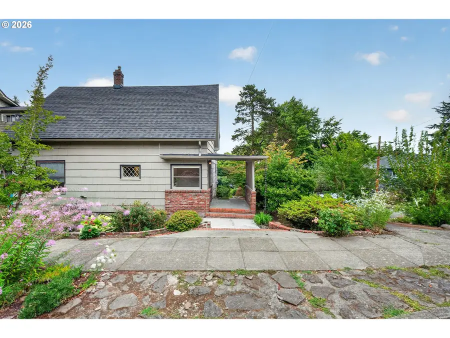 7303 SE Alder St, Portland, OR 97215 - #2