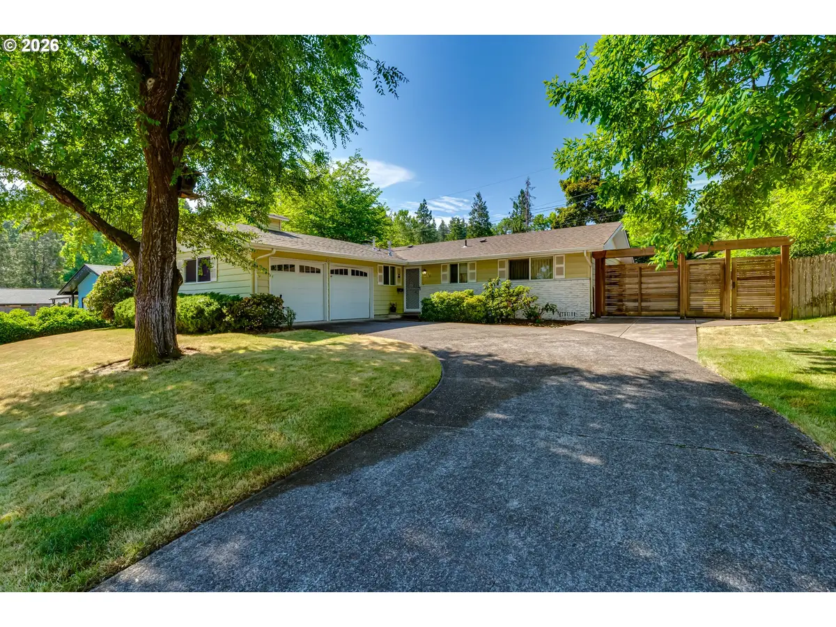 310 E 48th Ave, Eugene, OR 97405 - #1