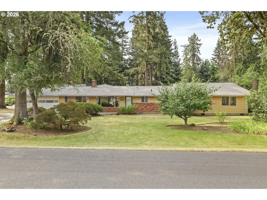 3968 SE Bentley St, Hillsboro, OR 97123 - #2
