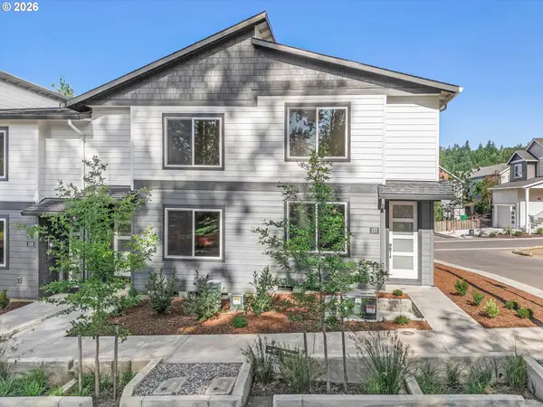165 NW Mawrcrest Ave, Gresham, OR 97030