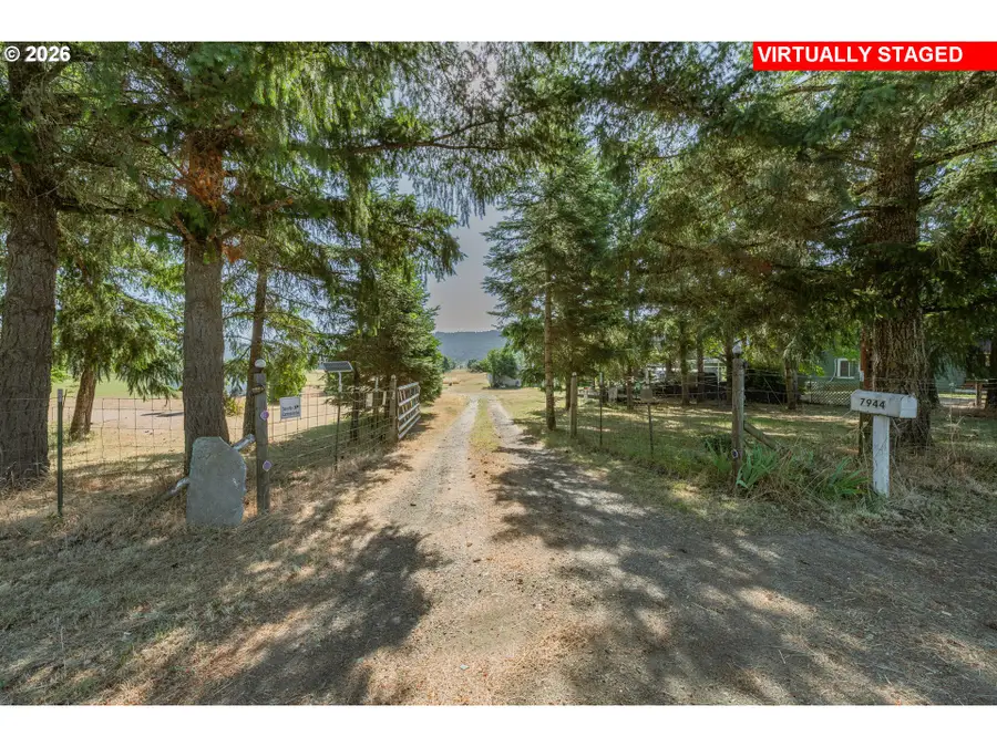 7944 Lookingglass Rd, Roseburg, OR 97471 - #3