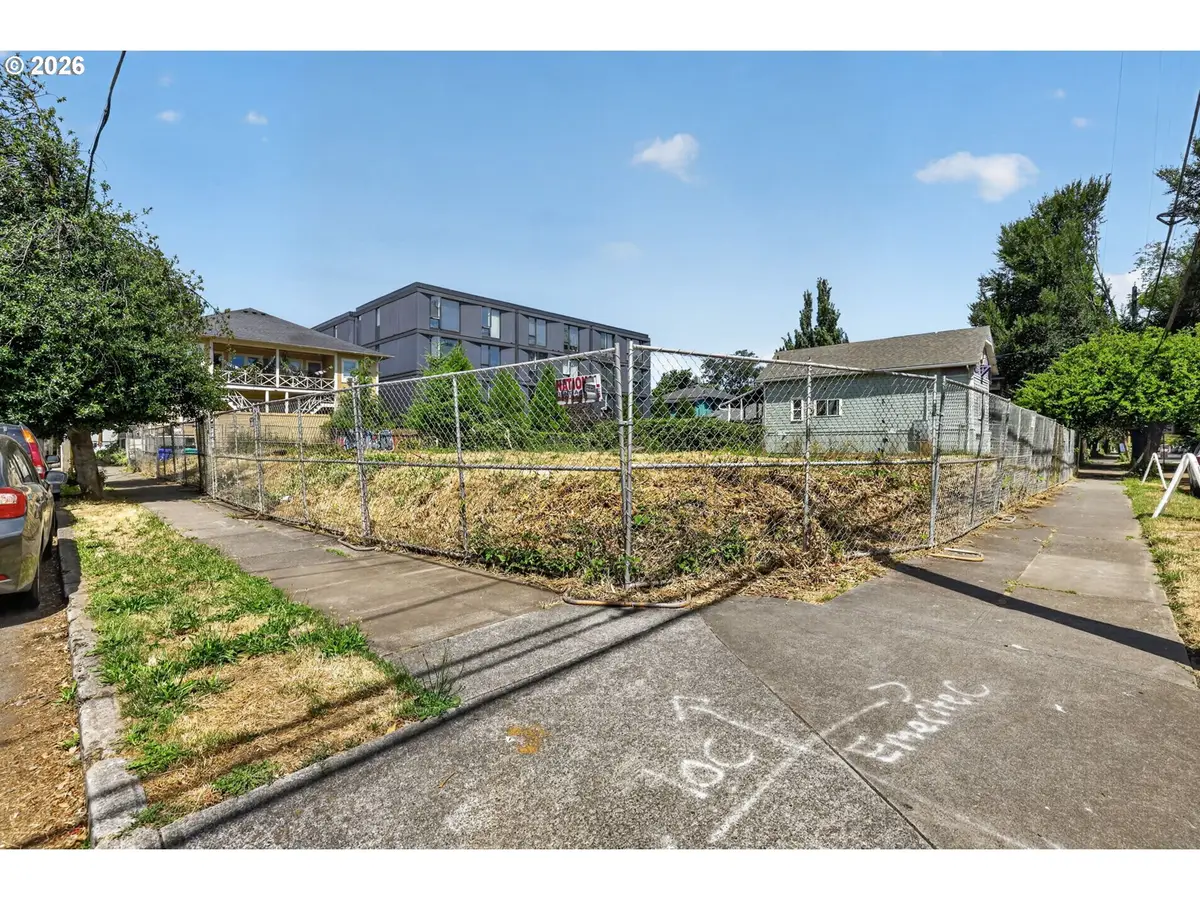 1121 SE Lincoln St, Portland, OR 97214 - #1