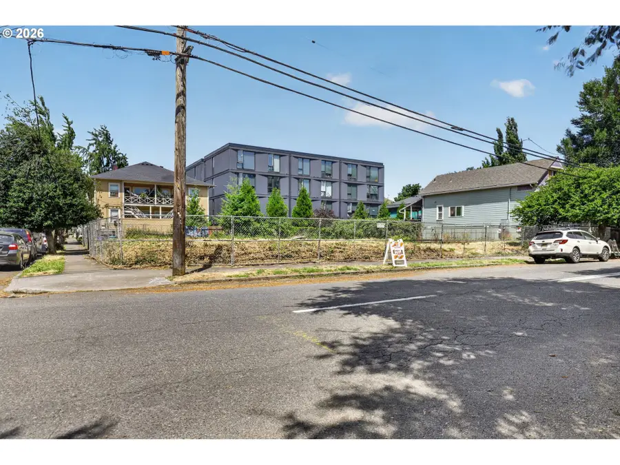 1121 SE Lincoln St, Portland, OR 97214 - #3