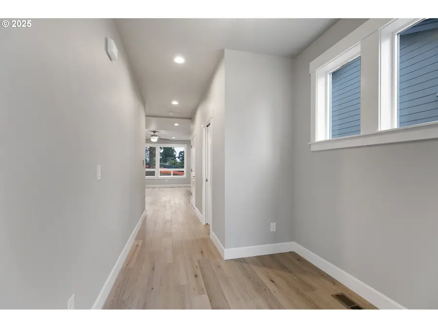 14047 SE Piper Cub Way, Milwaukie, OR 97267 - Image #2