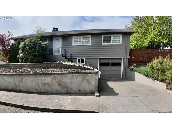 809 E 20th St, TheDalles, OR 97058