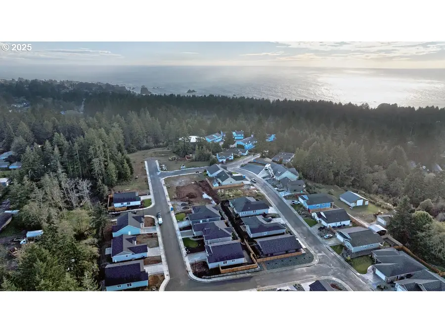 1240 Lighthouse Ln, Brookings, OR 97415 - Image #3