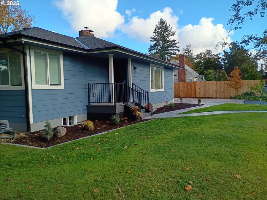 13247 SE Bush St, Portland, OR 97236 - Image #2