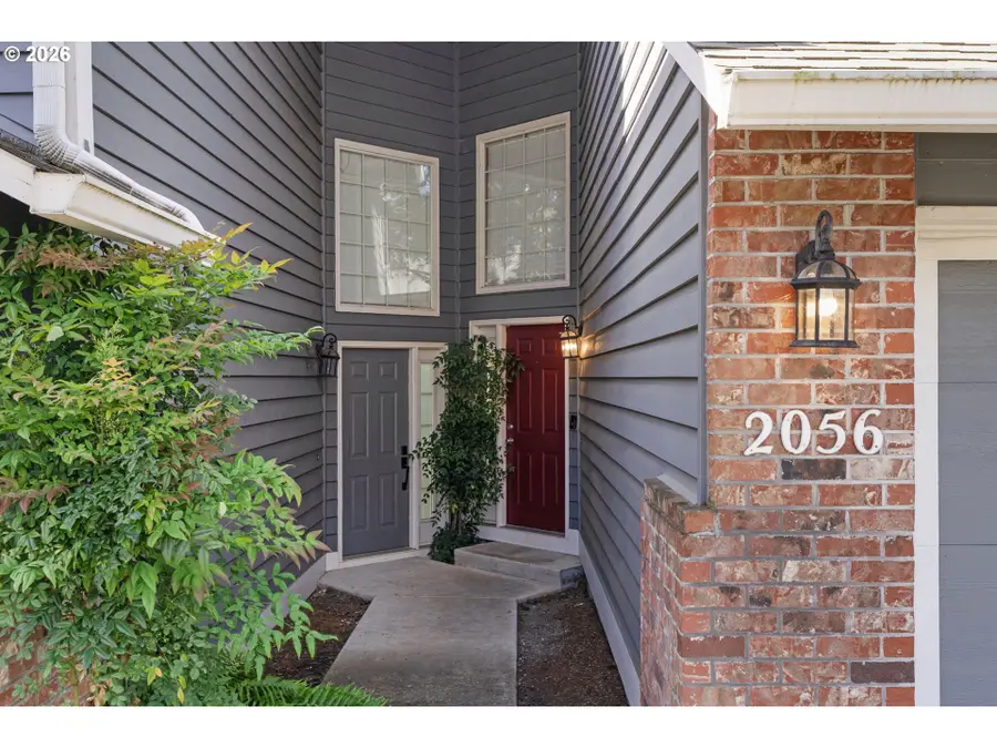 2056 Sunray Cir, Northwest Clackamas, OR 97068 - #2