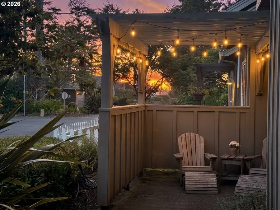 320 Treasure Cove Ln, Manzanita, OR 97130 - #2