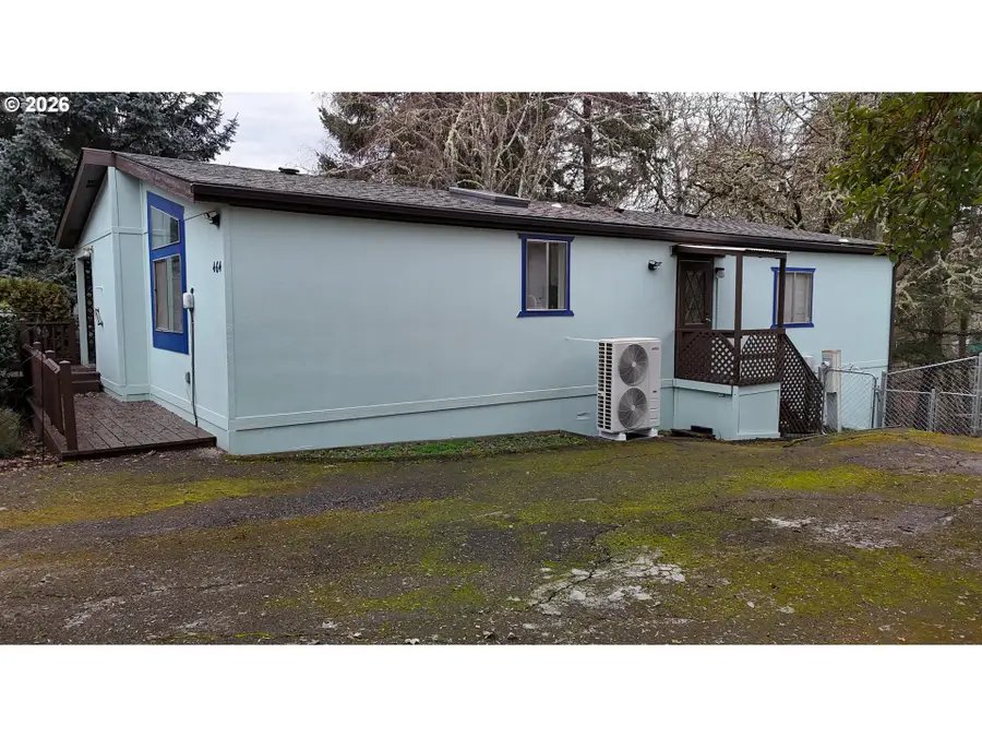 464 NE Kirby Ave, Roseburg, OR 97470 - #3