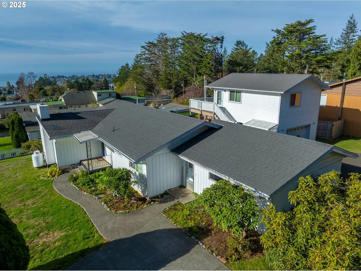 16281 Chapman Ln, Brookings, OR 97415 - #1