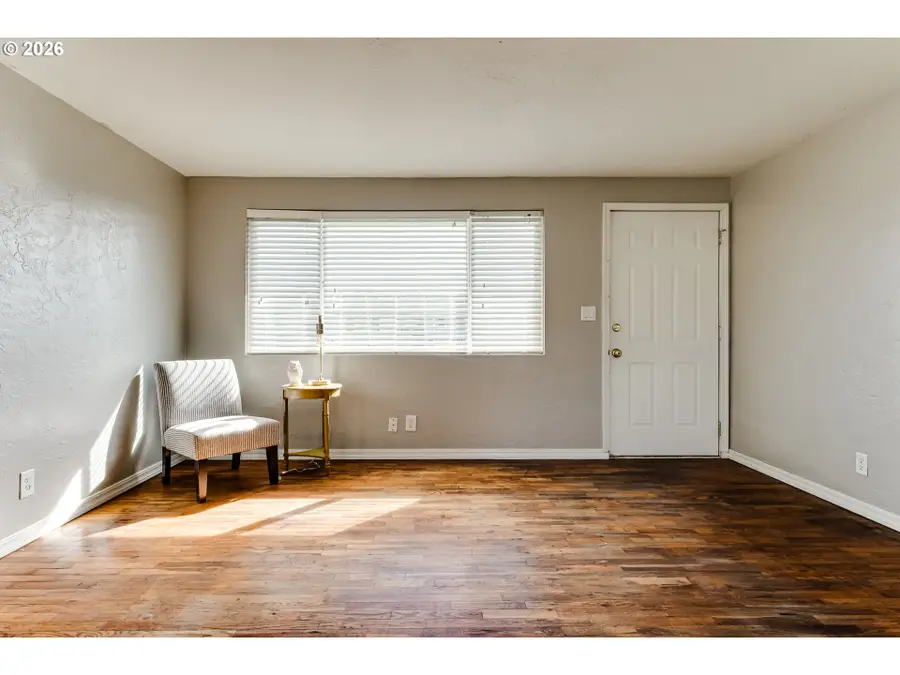 432 40th St, Springfield, OR 97478 - #3