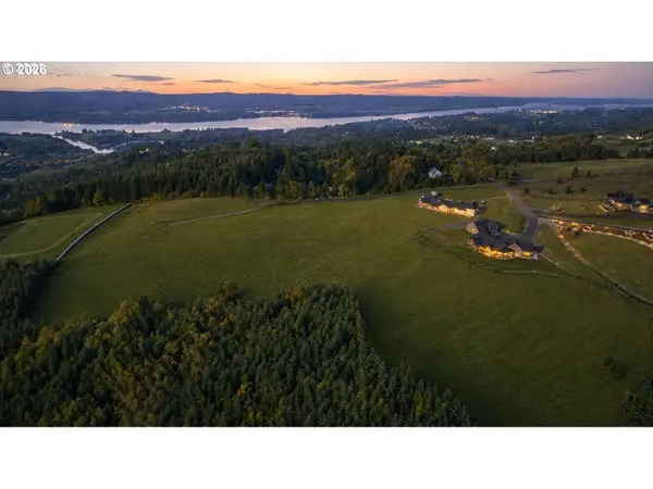 240 Hood View Dr, Kalama, WA 98625