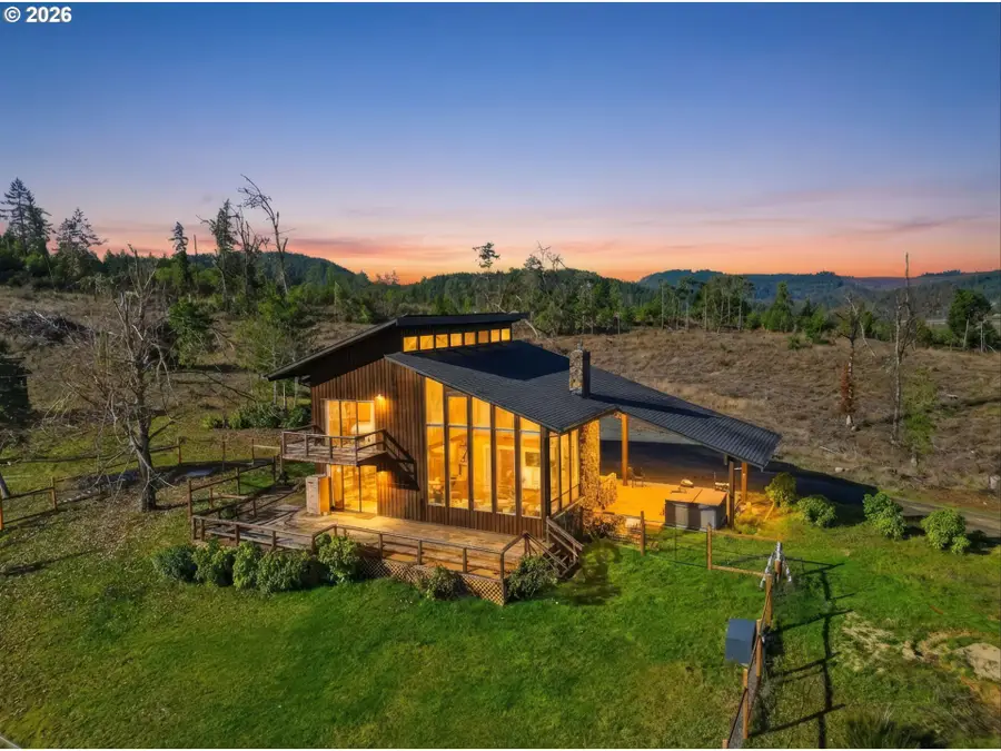 31149 Camas Swale Rd, Creswell, OR 97426 - #2