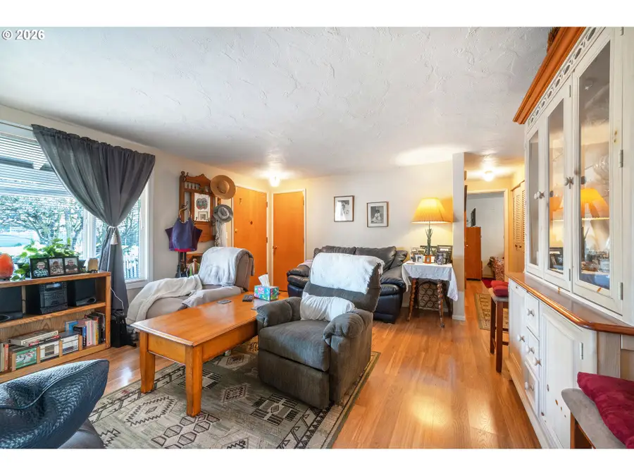 2190 Pierce St, Eugene, OR 97405 - #3