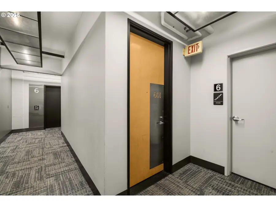 300 NW 8th Ave #601, Portland, OR 97209 - Image #3