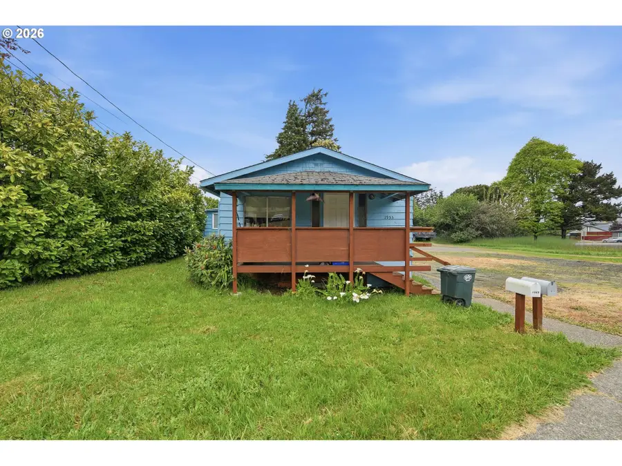 1955 Maple St, North Bend, OR 97459 - #2