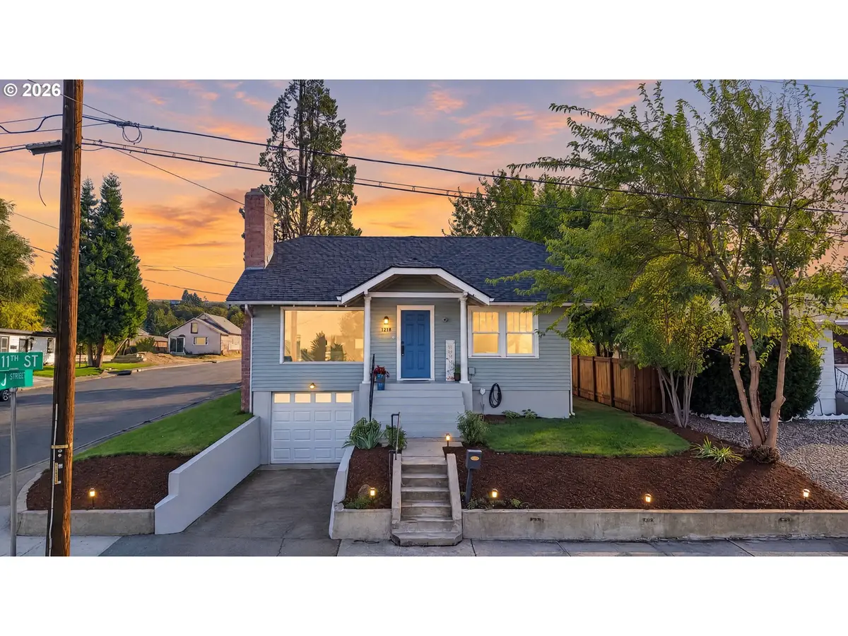 1218 E 11th St, The Dalles, OR 97058 - #1