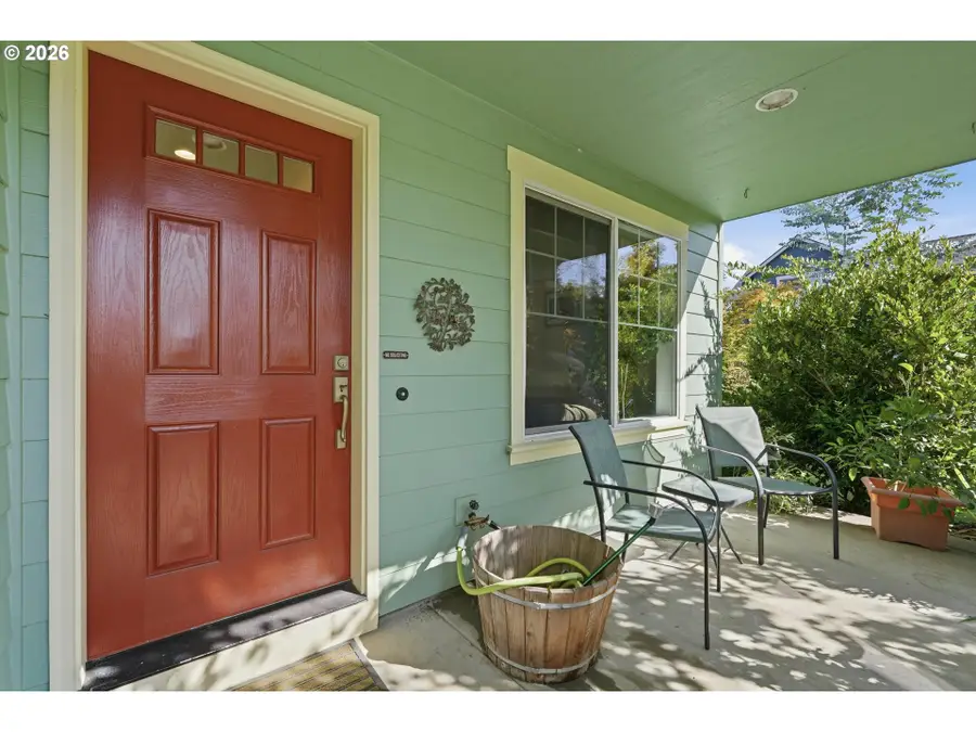 108 S 5th St, Carlton, OR 97111 - #3