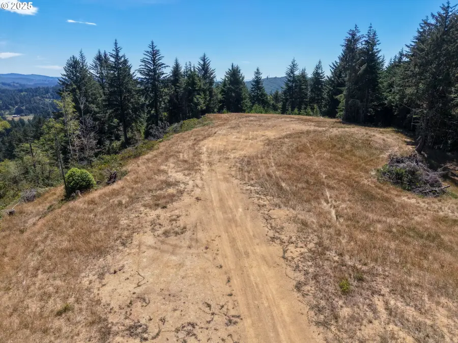 1923 Idaho Ave, Coos Bay, OR 97420 - #2