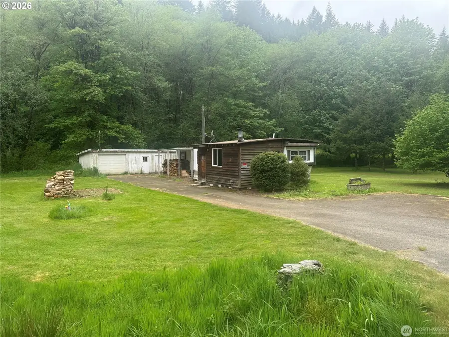 1031 Harmony Dr, Longview, WA 98632 - #2