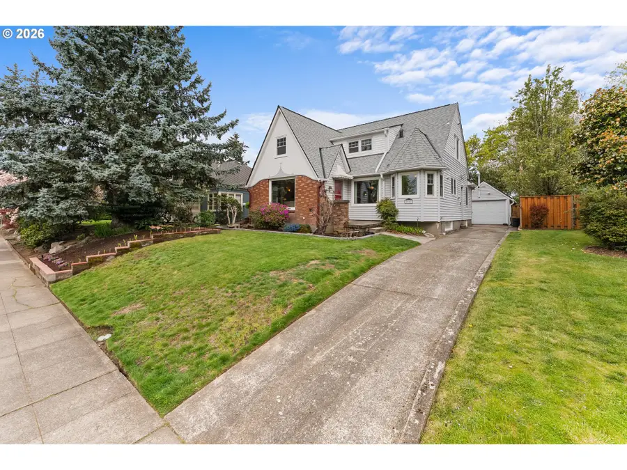 7017 NE Sacramento St, Portland, OR 97213 - #2