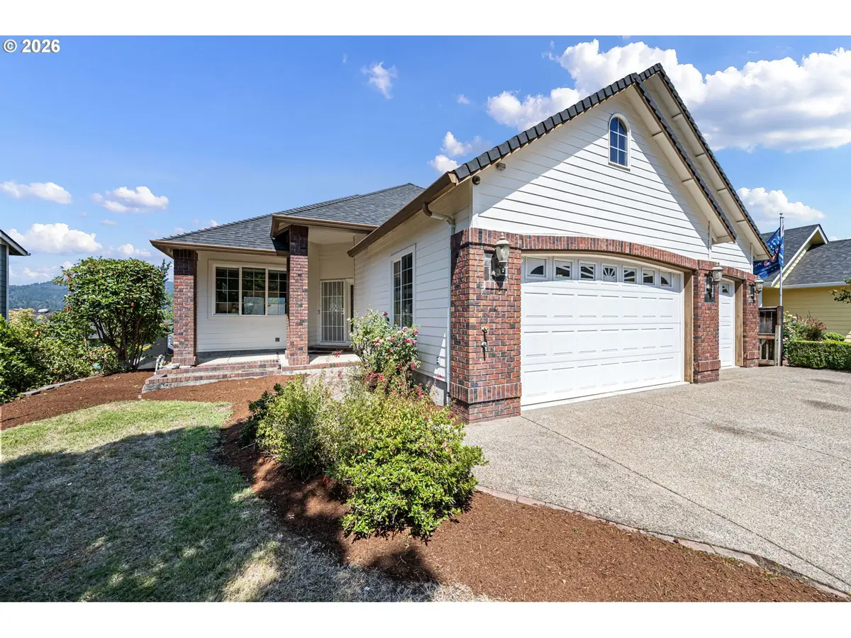 3466 Ambleside Dr, Springfield, OR 97477 - #1