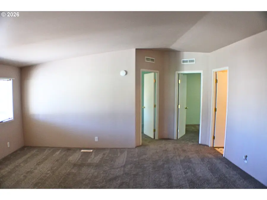 130 NW Stephanie Ct, Winston, OR 97496 - #2