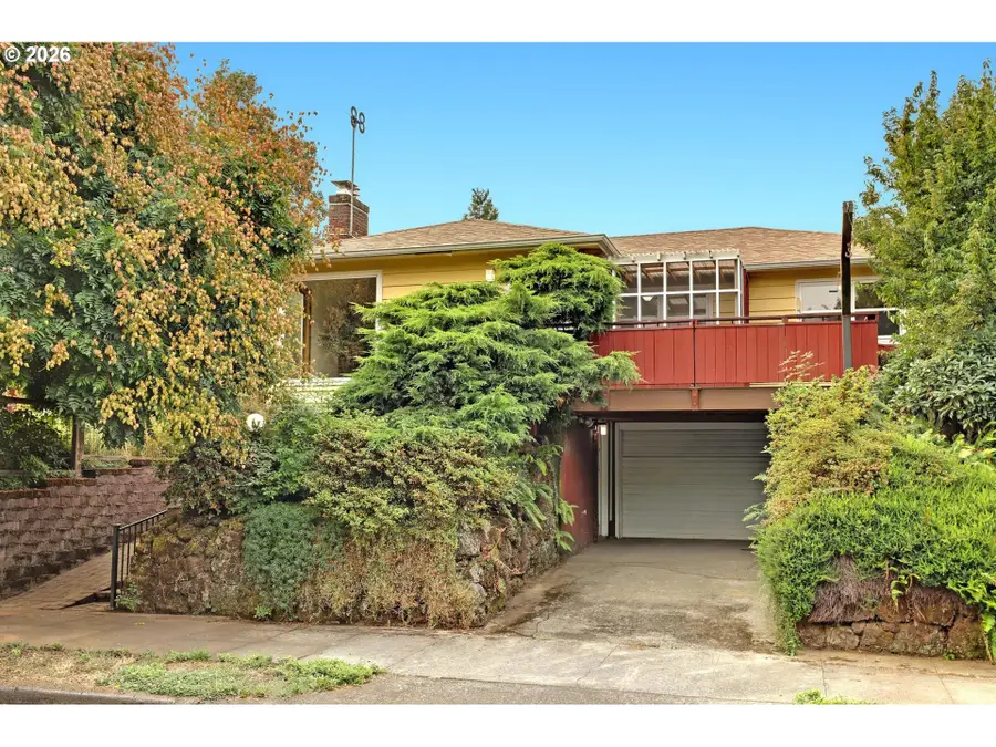 5584 SE Ash St, Portland, OR 97215 - #2