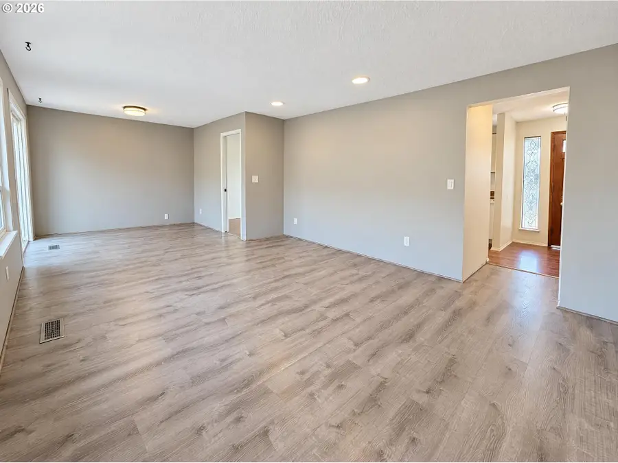 790 Heather Way, Gladstone, OR 97027 - #2