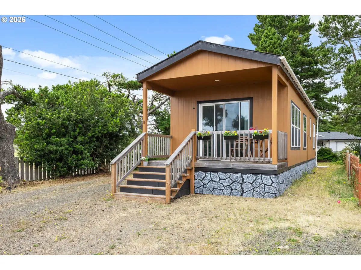 1699 27th St #17, Florence, OR 97439 - #1