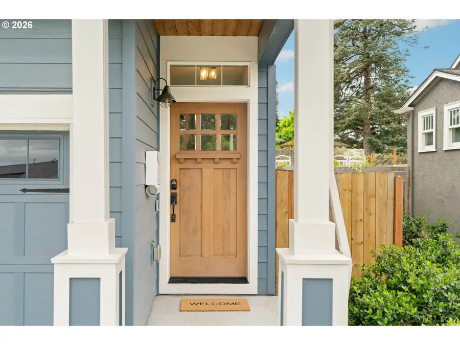 3820 NE Roselawn St, Portland, OR 97211 - #2