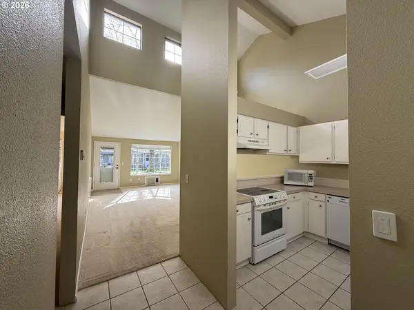 13775 SW Scholls Ferry Rd Sw #11, Beaverton, OR 97008