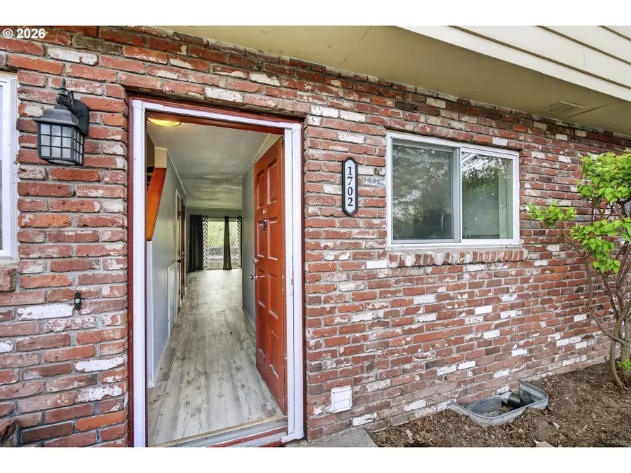 1702 NE Hogan Dr, Gresham, OR 97030 - #3